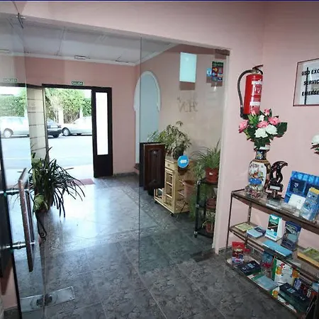 努罗酒店