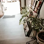 Nuro Ξενοδοχείο *